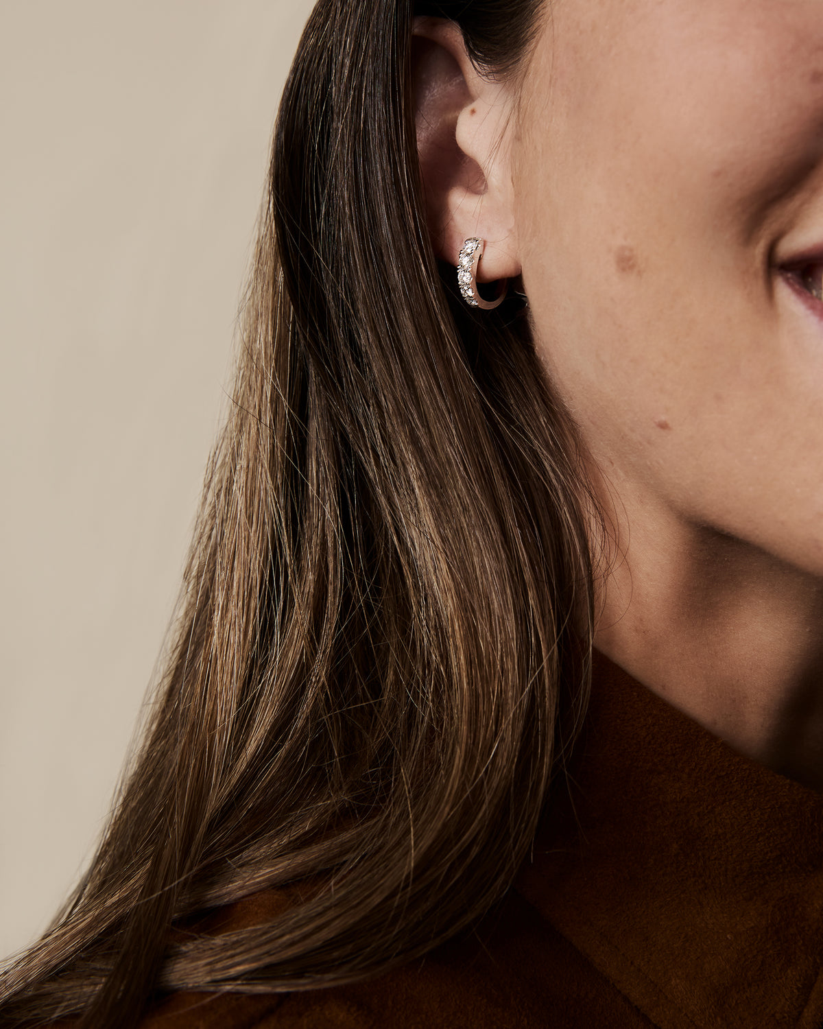Essential Graduated Huggie Earring
