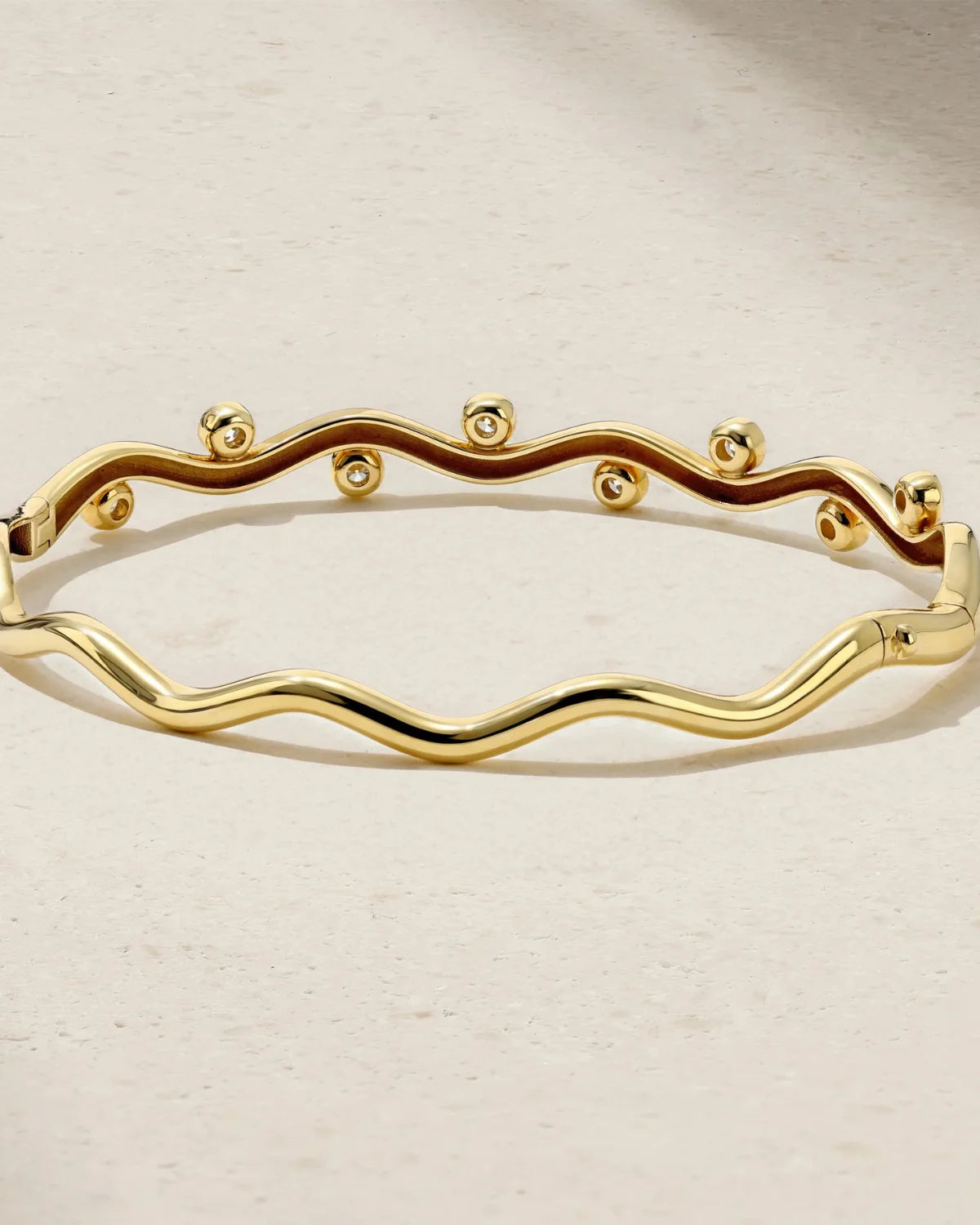 Diamond Riva Wavy Bangle