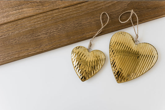Pendants vs. Charms: Key Jewelry Differences