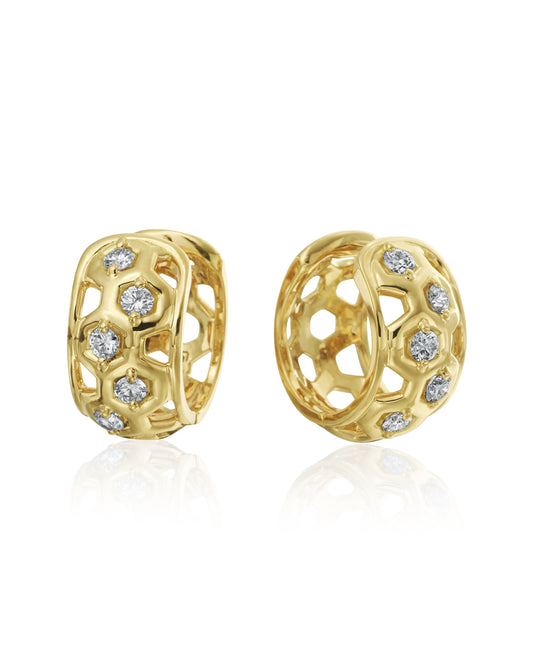 Diamond Mini B Hug Earring
