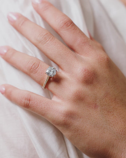 Diamond Band Solitaire 2ct Center