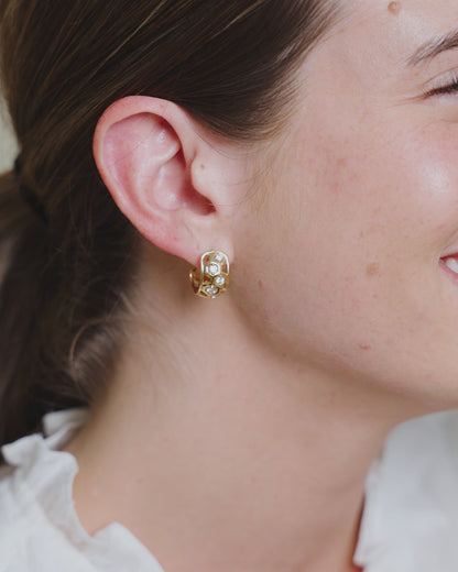 Diamond Mini B Hug Earring